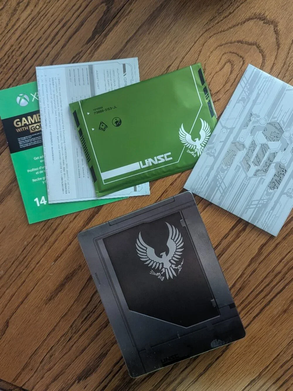 NIB Halo 5 Guardians Legendary Edition Xbox One Steelbook Metal Earth Kit